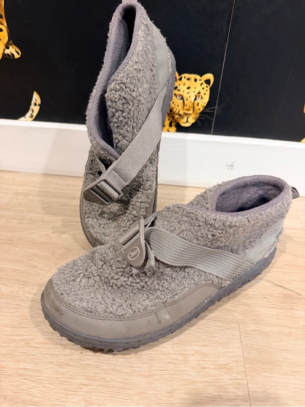 Chaco Women’s Grey Sherpa Strap Slip-On Shoes Ramble fluff boots size 10